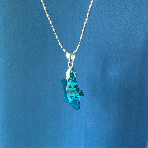 *2/$40* Swarovski Elements Starfish Pendant - Picture 2 of 4